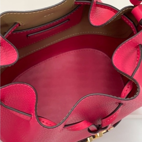 MICHAEL KORS REED MEDIUM BELTED BACKED CROSSBODY & MEDIUM BIFOLD WALLET PINK - Picture 10 of 16